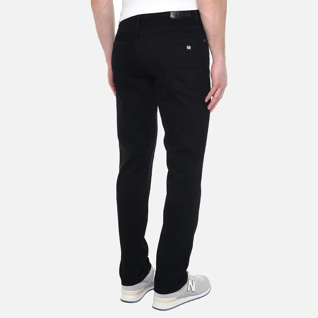 Weekend Offender Мужские джинсы 444 Tapered Fit