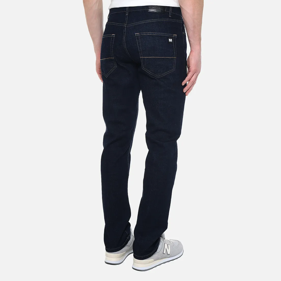 Weekend Offender Мужские джинсы 444 Tapered Fit