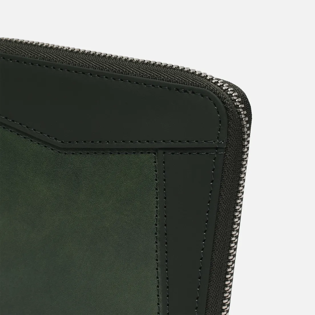 Master-piece Кошелек Essential Leather Middle