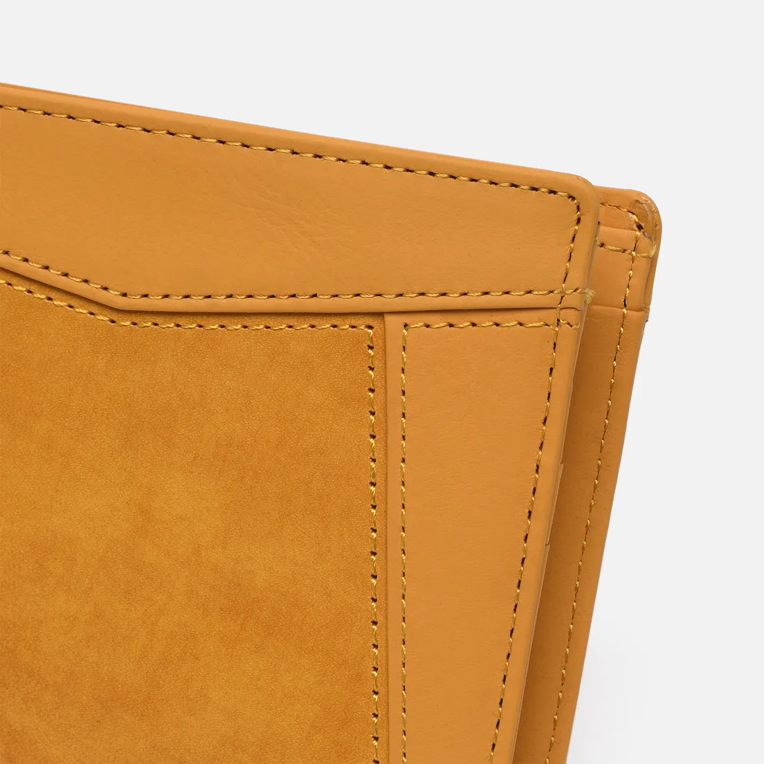 Master-piece Кошелек Essential Leather Billfold Middle