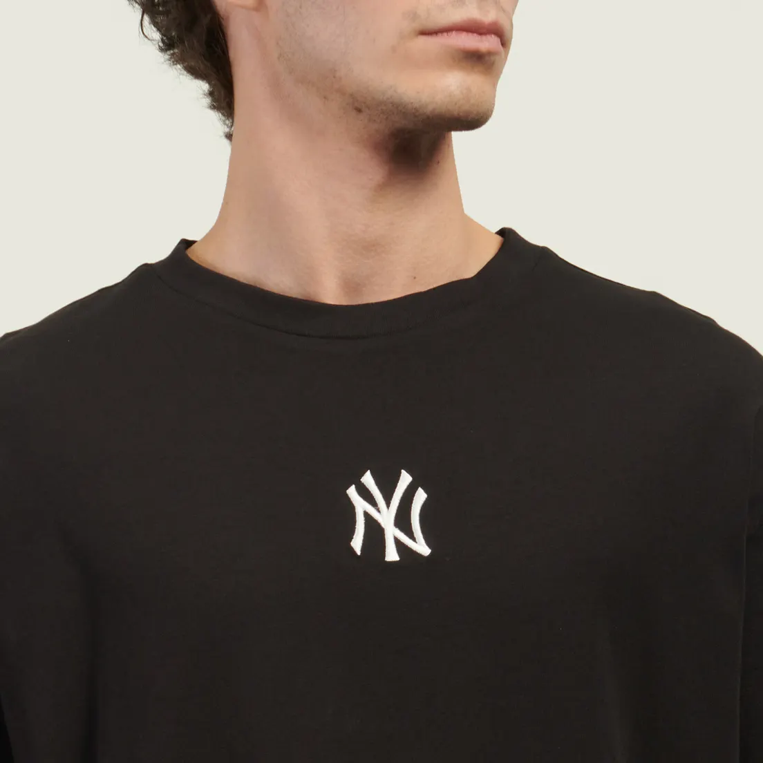 New Era Мужская футболка MLB NY Yankees Essential Oversized