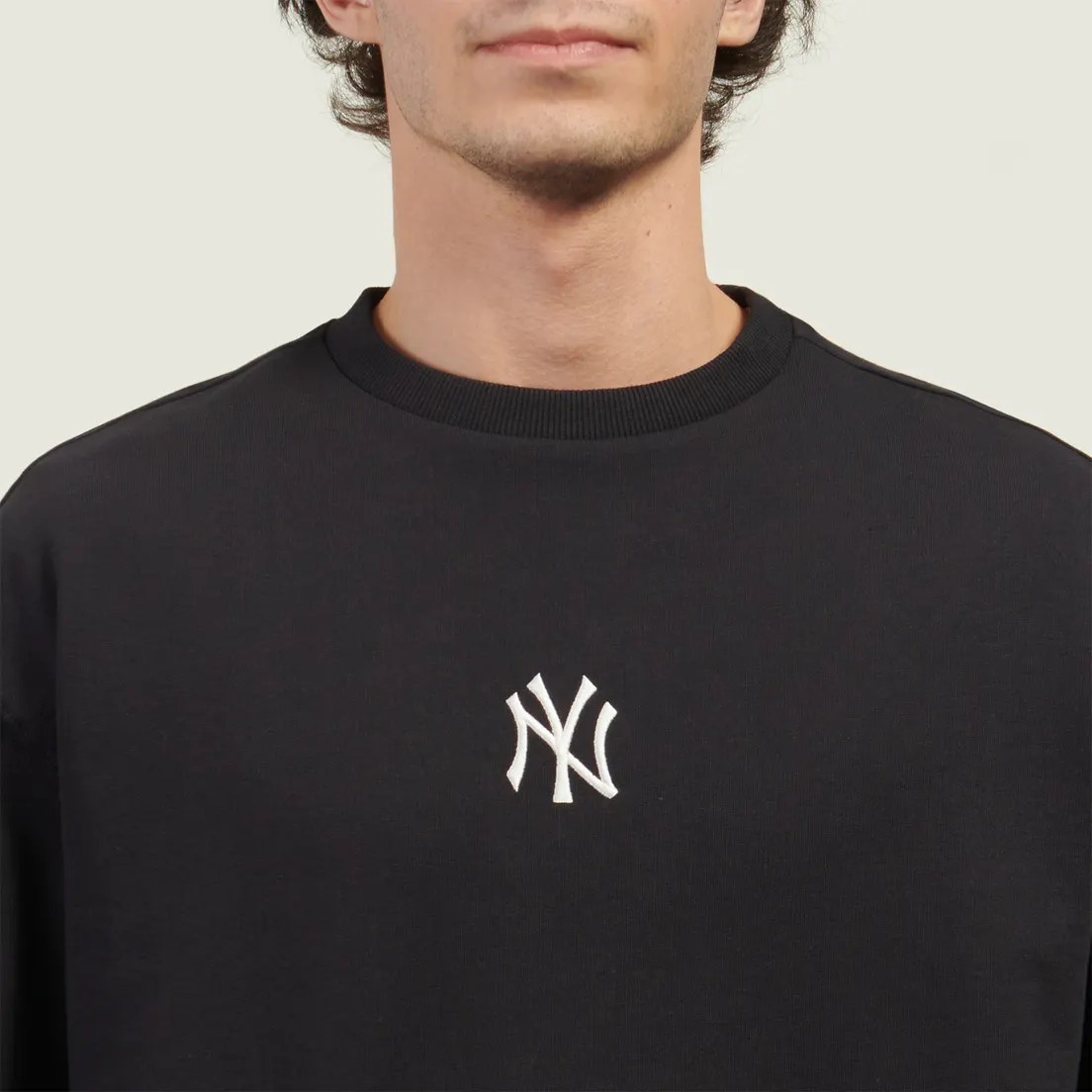 New Era Мужская толстовка MLB NY Yankees Essential Crew Neck