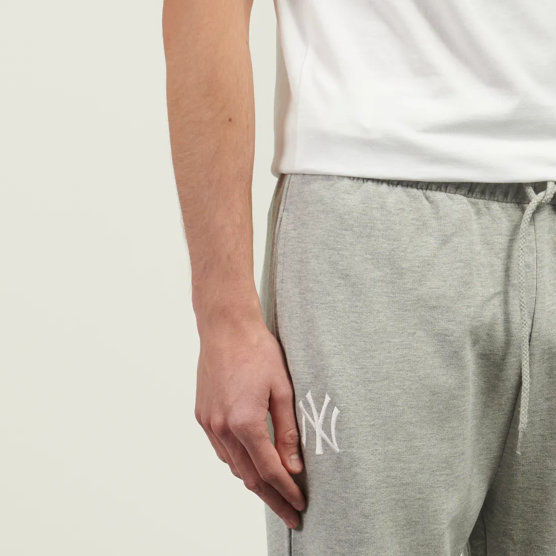 New Era Мужские брюки MLB NY Yankees Essential Joggers