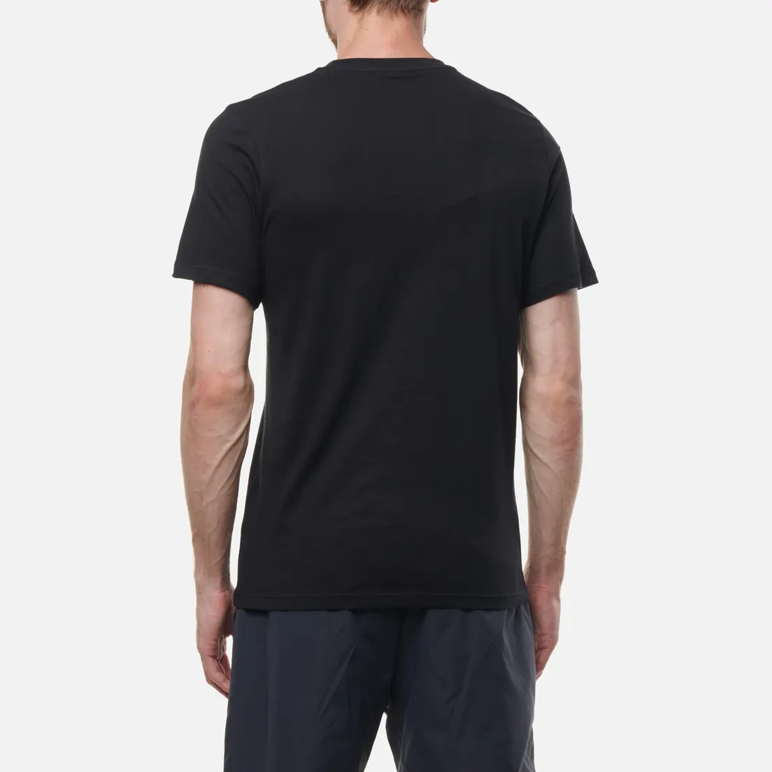 Umbro Мужская футболка FW Linear Logo Graphic