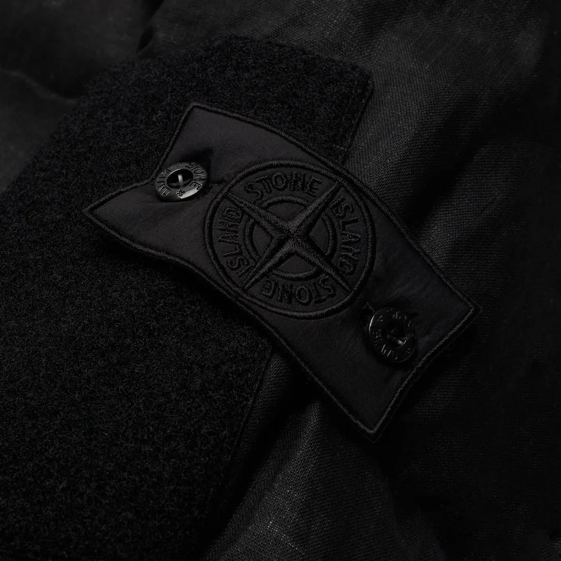 Stone Island Shadow Project Мужской пуховик Rubberized Linen Down