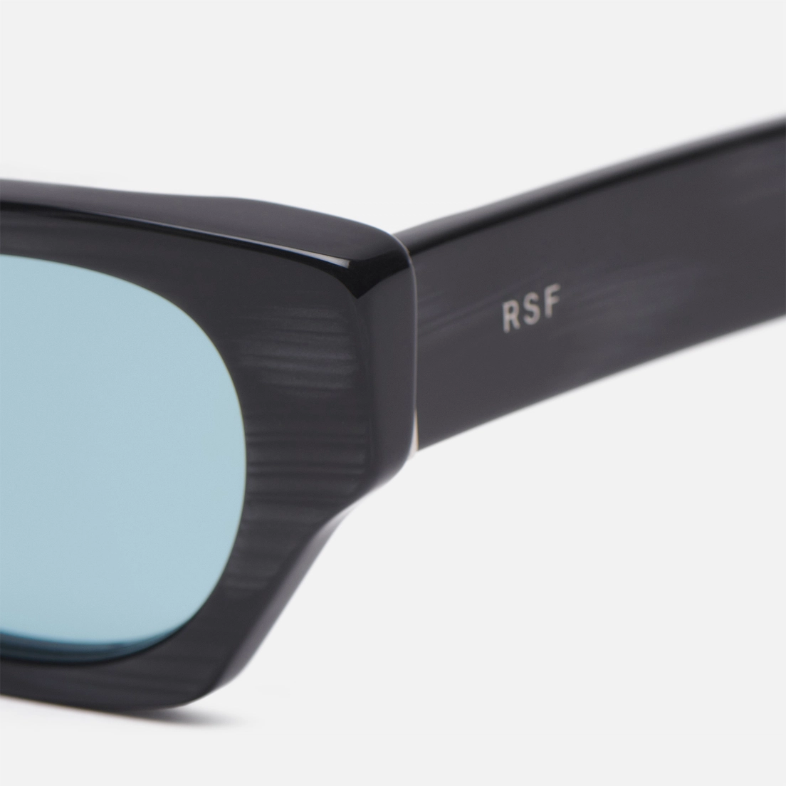 RETROSUPERFUTURE Солнцезащитные очки Tono