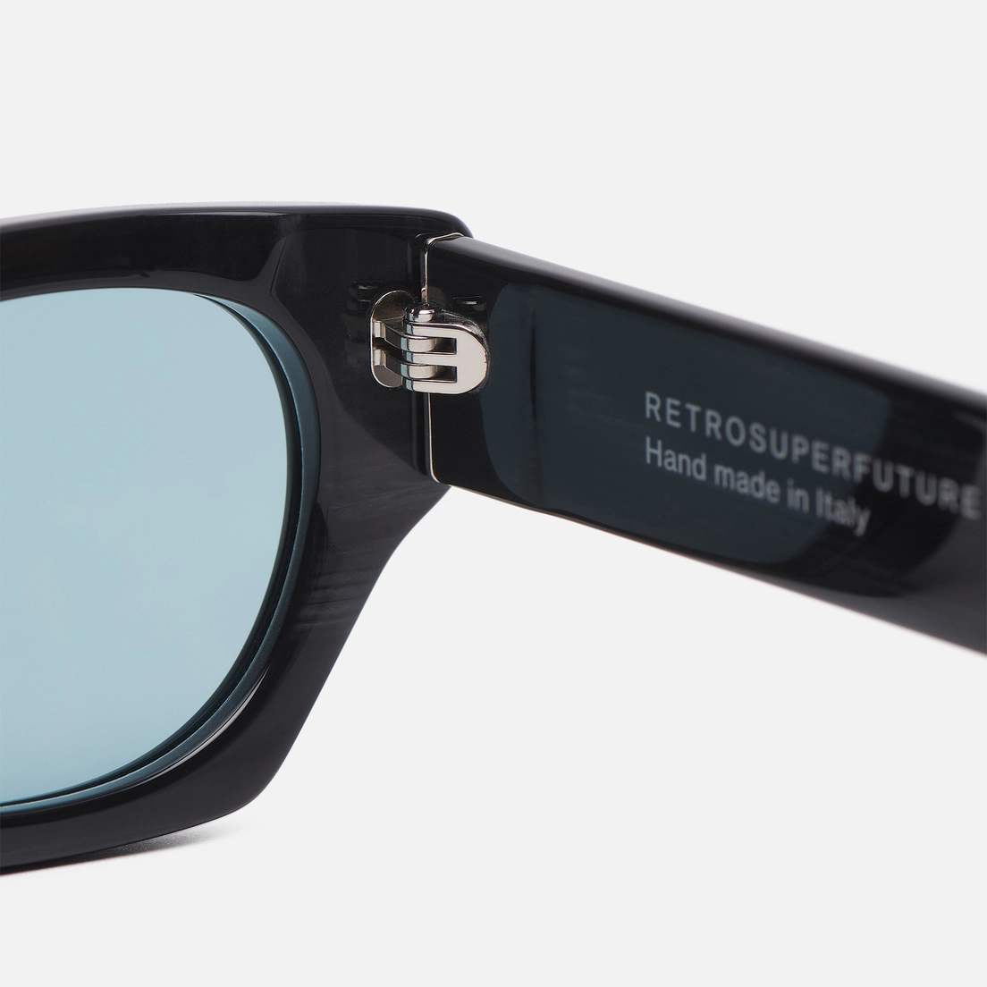 RETROSUPERFUTURE Солнцезащитные очки Tono