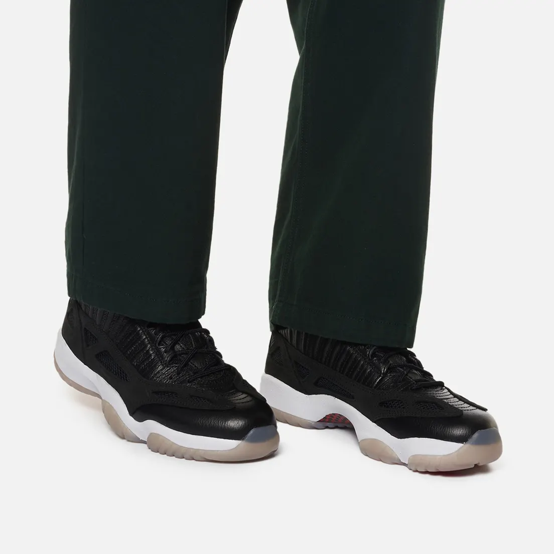 Jordan Мужские кроссовки Air Jordan 11 Retro Low IE Bred