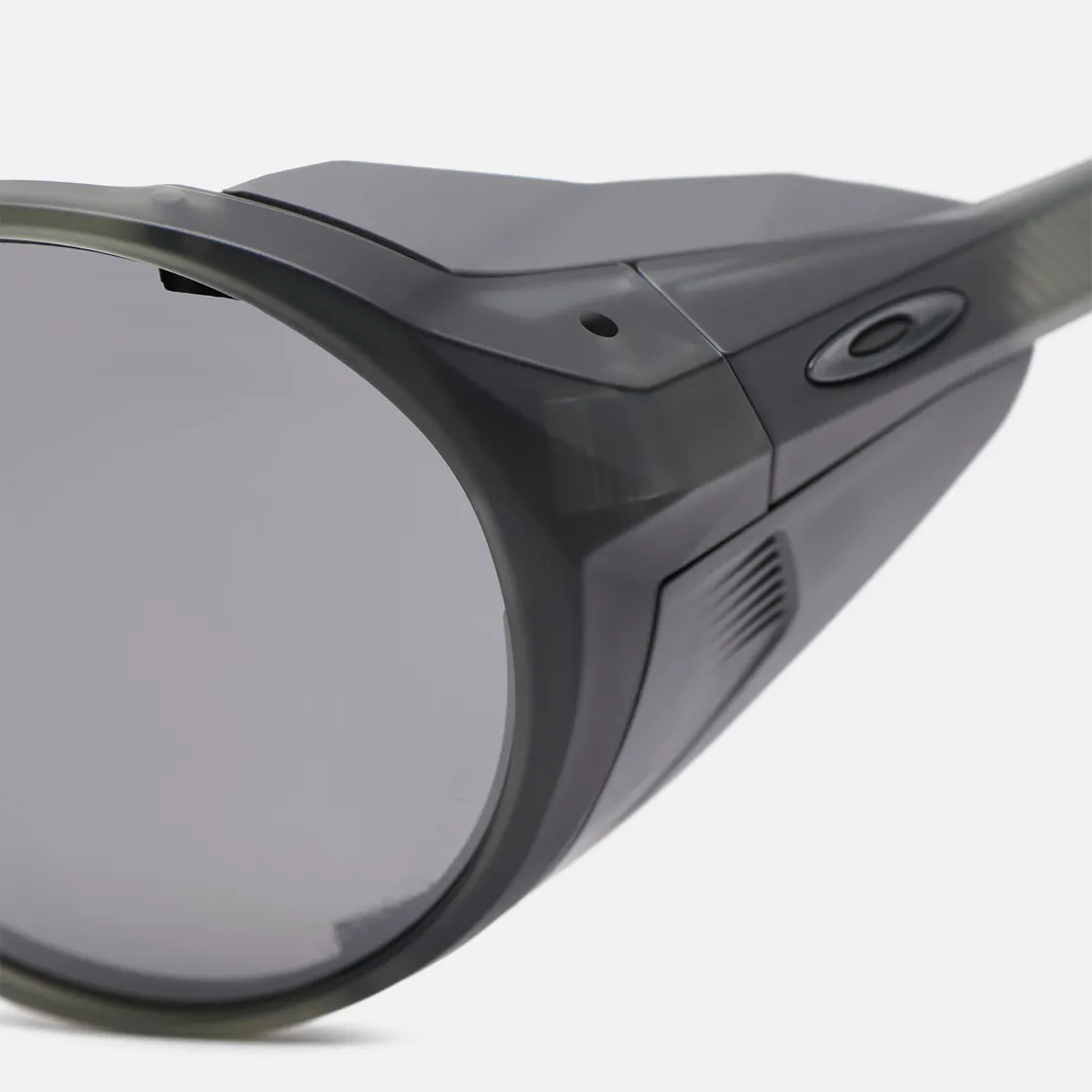 Oakley Солнцезащитные очки Clifden Latitude Collection Polarized
