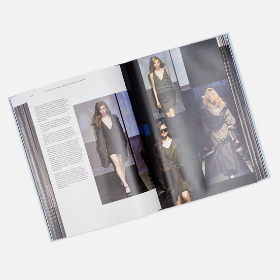 Книга Thames & Hudson Prada: Catwalk