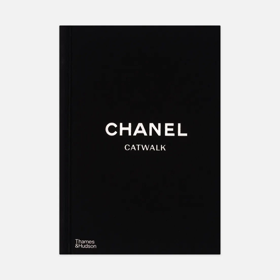 Thames & Hudson Книга Chanel Catwalk: The Complete Collections