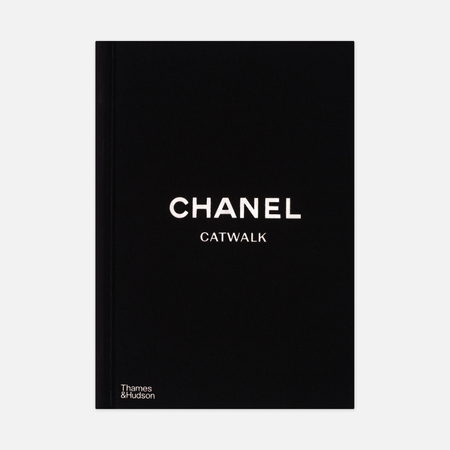 Книга Thames & Hudson Chanel Catwalk: The Complete Collections, цвет чёрный