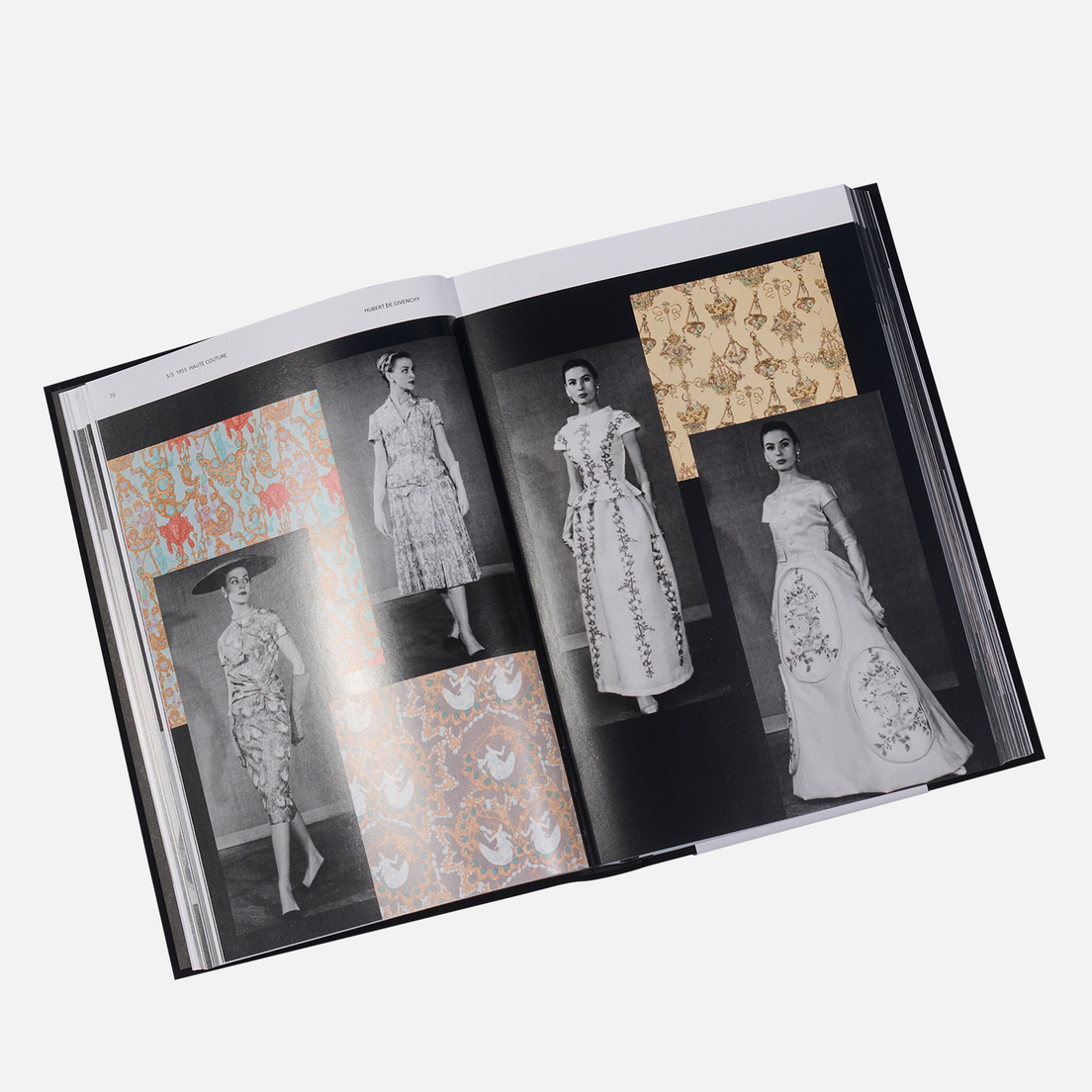 Thames & Hudson Книга Givenchy Catwalk: The Complete Collections