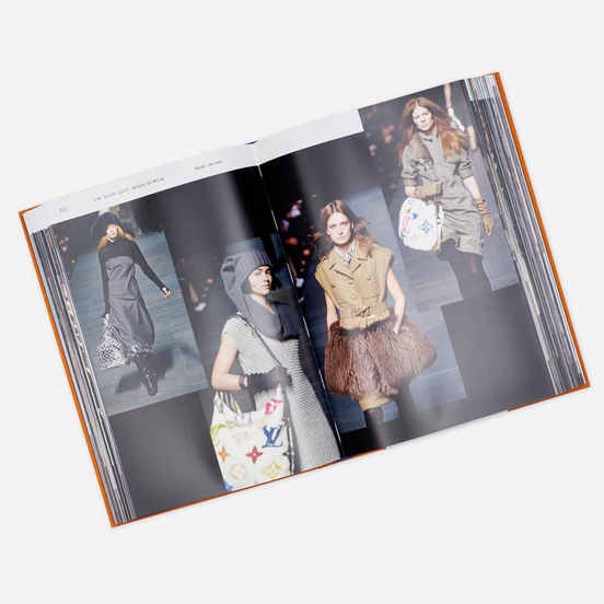 Книга Thames & Hudson Louis Vuitton: Catwalk