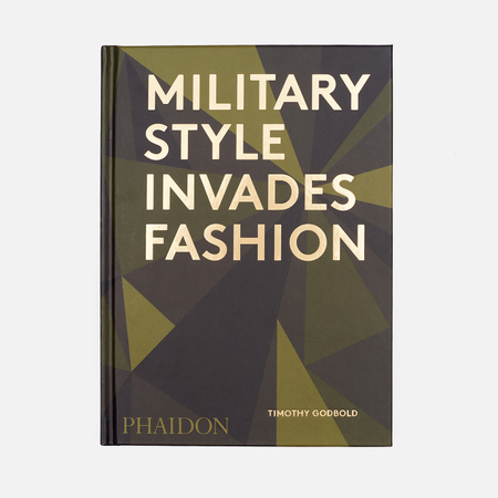 Книга Phaidon Military Style Invades Fashion, цвет оливковый
