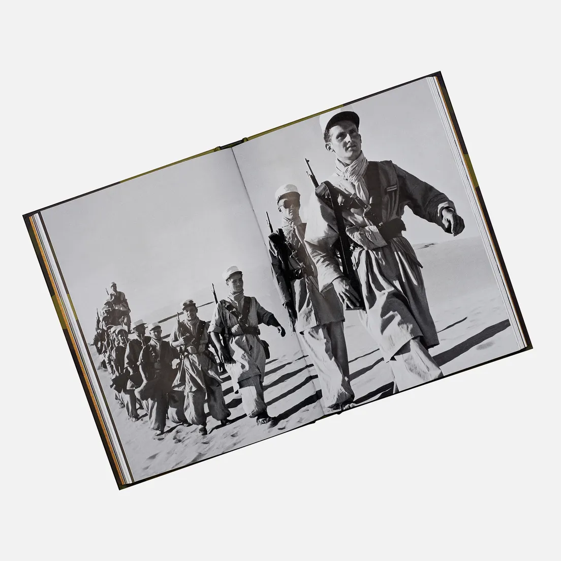 Phaidon Книга Military Style Invades Fashion