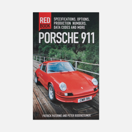 Книга Motorbooks Porsche 911 Red Book 3rd Edition, цвет красный