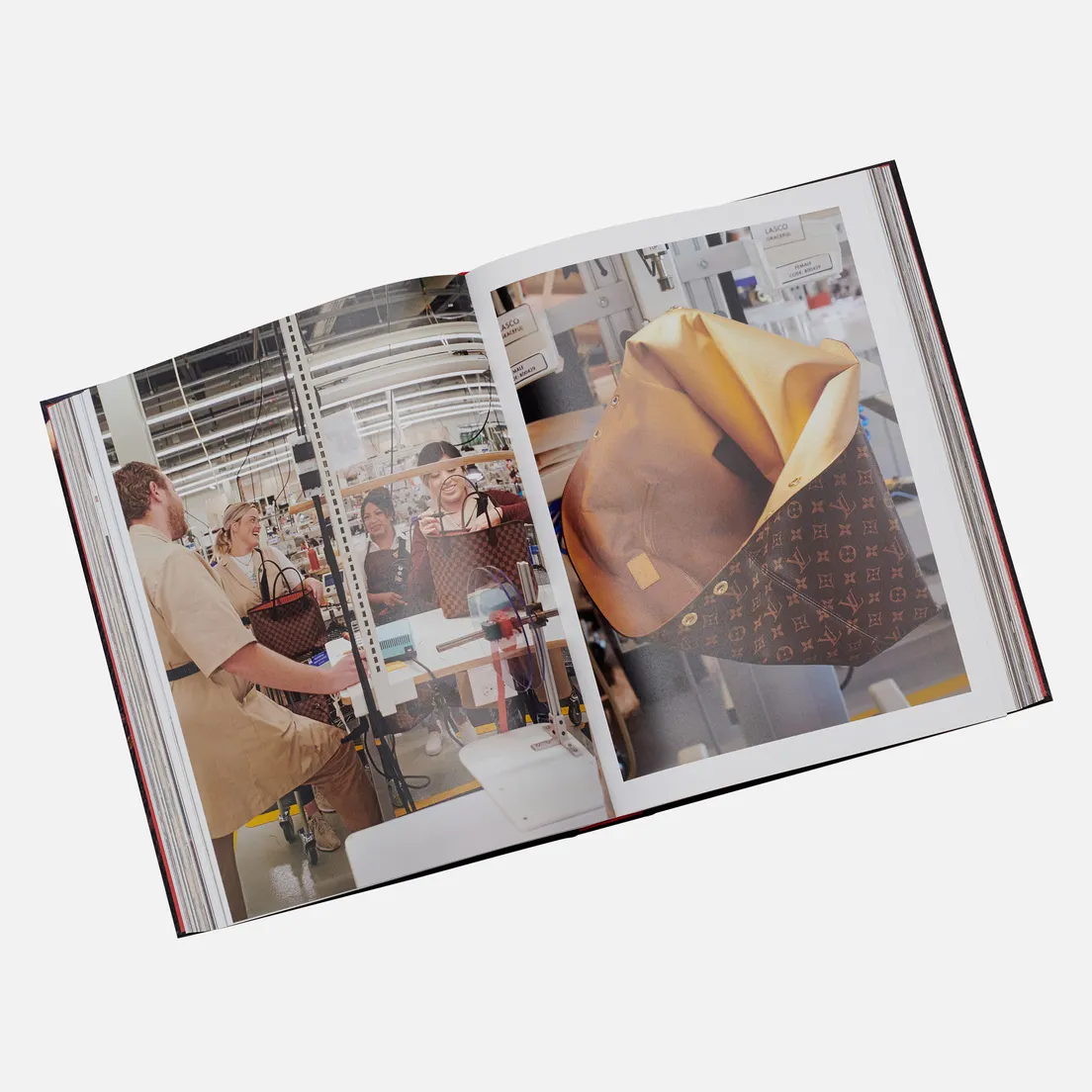 Assouline Книга Louis Vuitton Manufactures