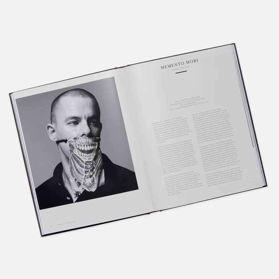 V & A Publishing Книга Alexander McQueen