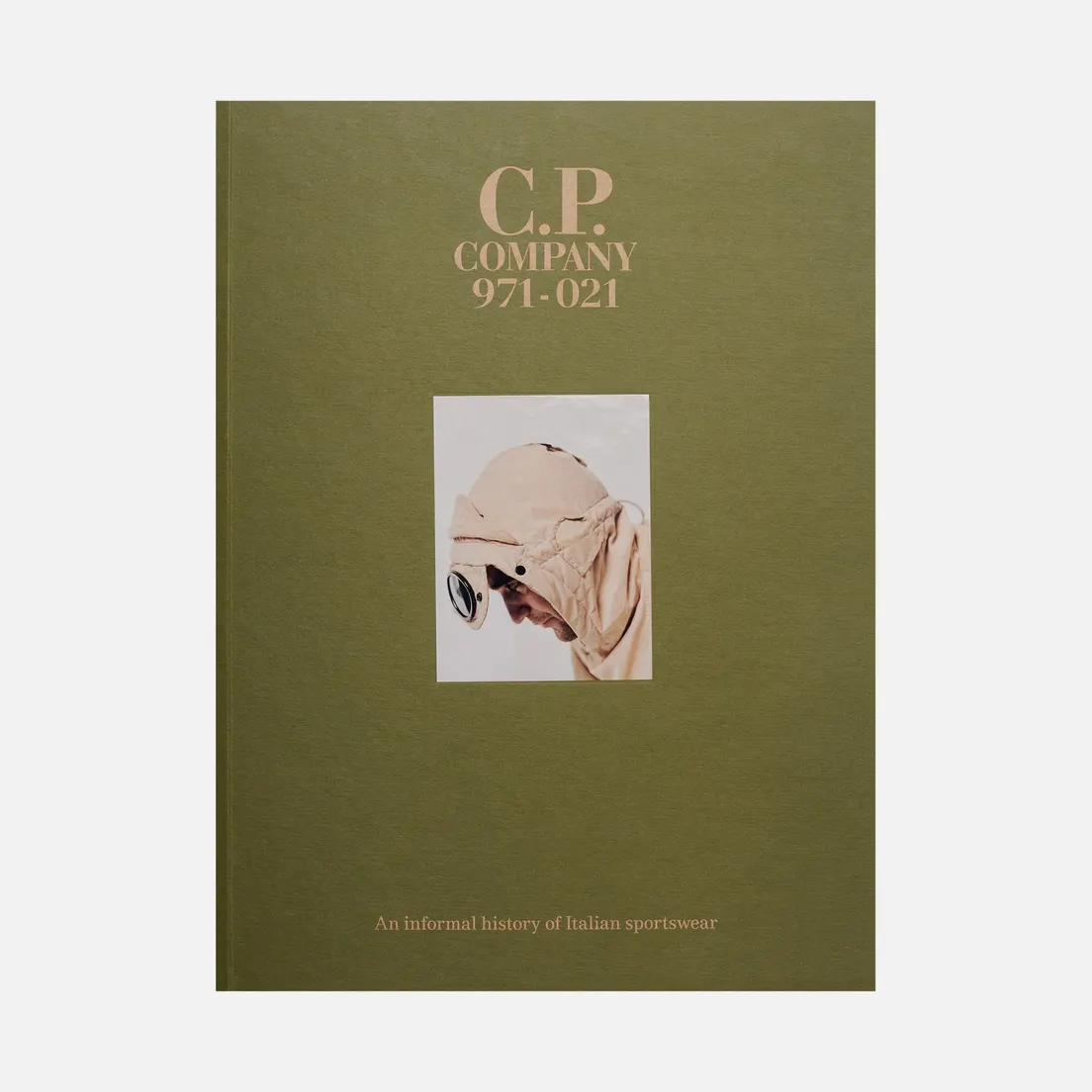 C.P. Company Книга C.P. Company 971-021