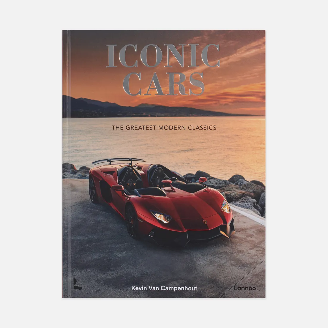 Lannoo Книга Iconic Cars: The Greatest Modern Classics