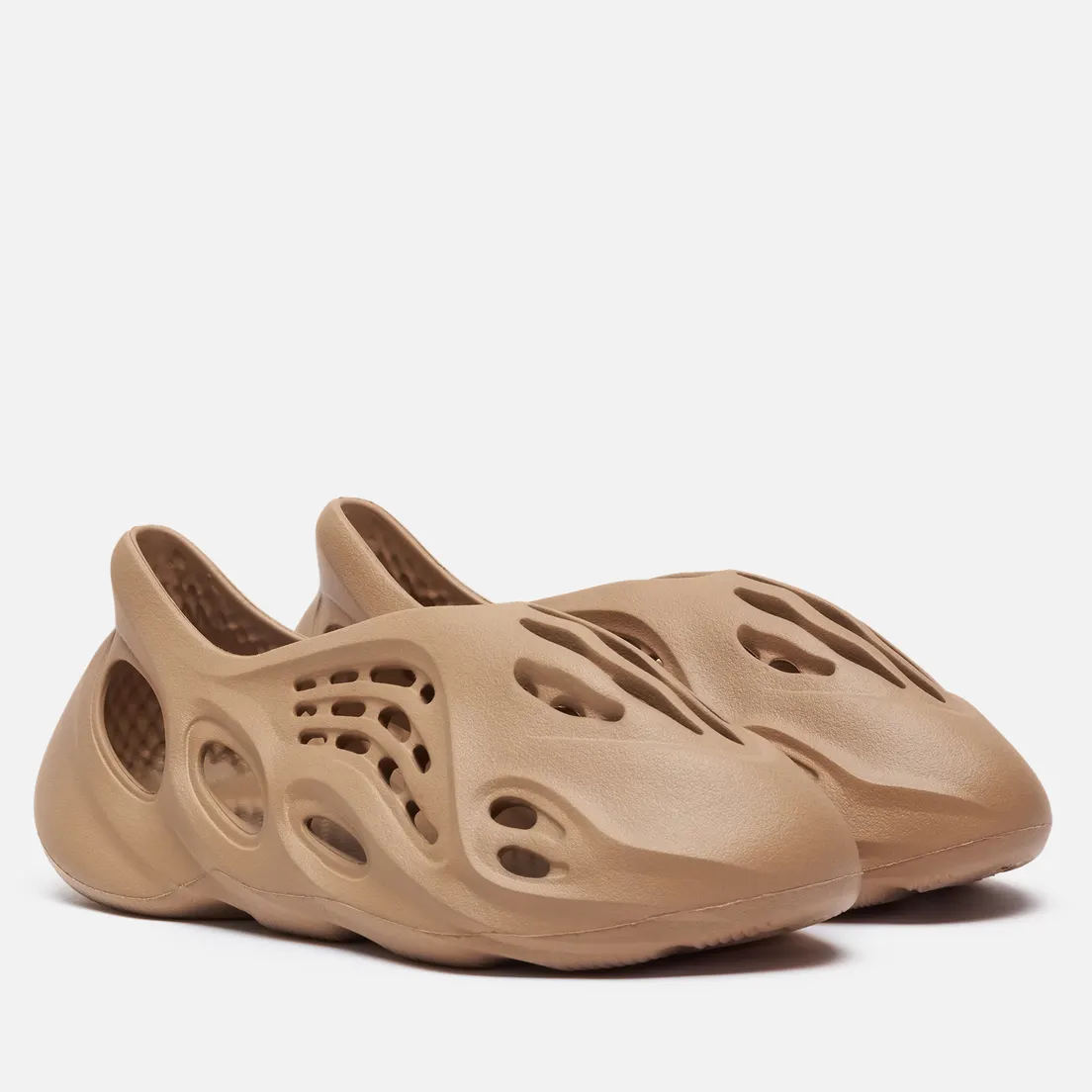 adidas Originals Сланцы YEEZY Foam Runner