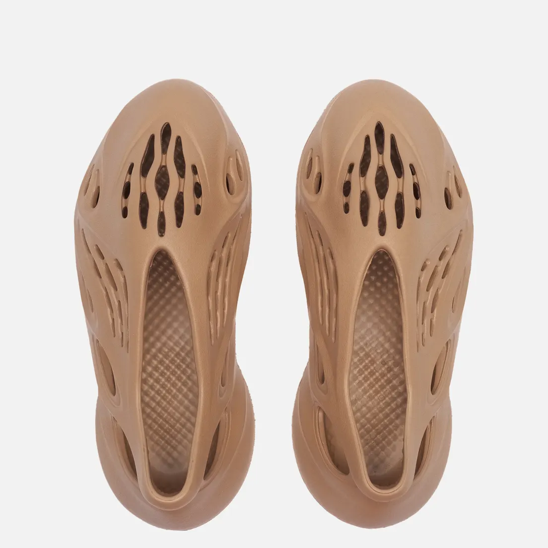 adidas Originals Сланцы YEEZY Foam Runner