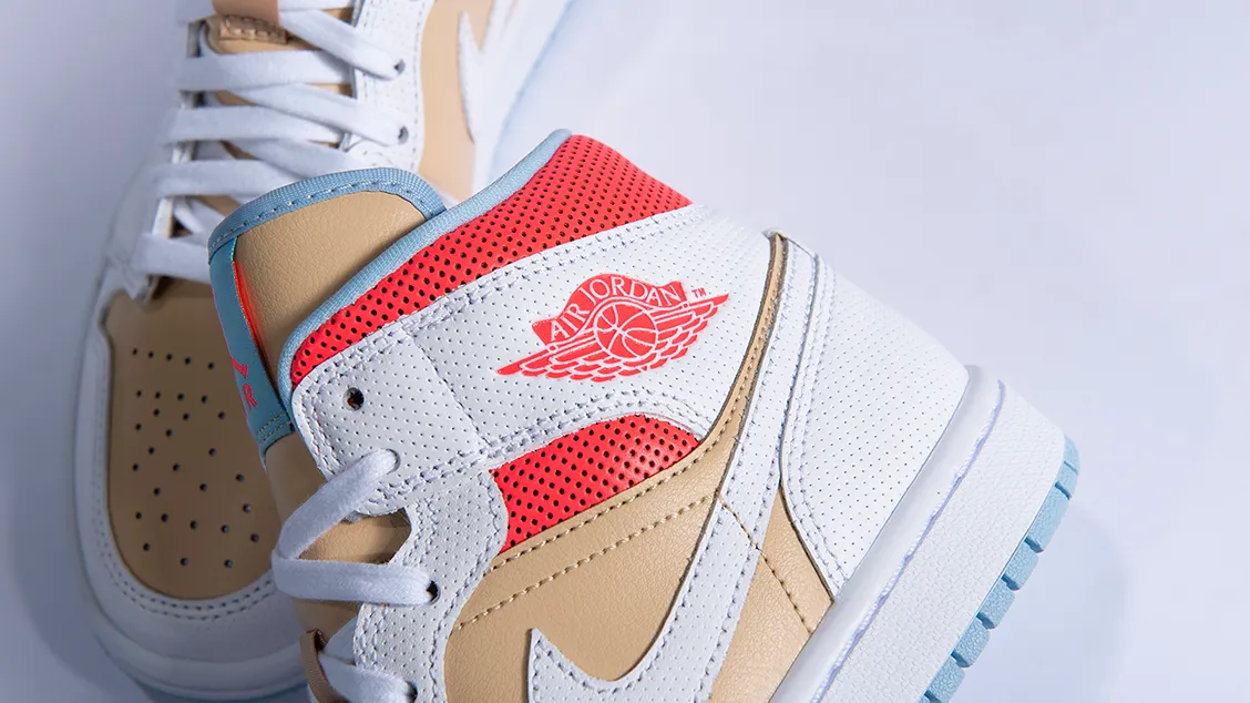 Air Jordan 1 Mid SE Sesame: акценты, приковывающие взгляд