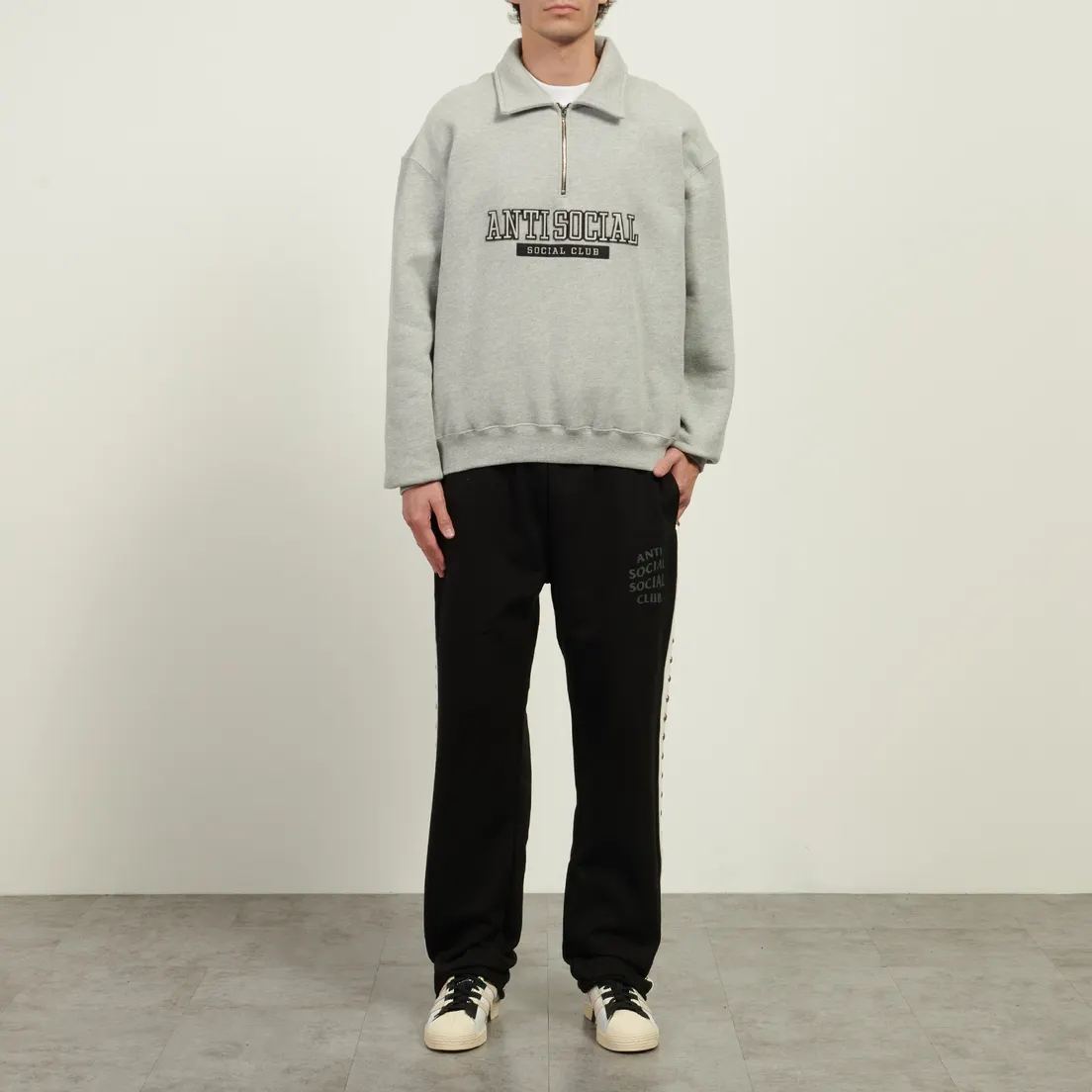 Anti Social Social Club Мужские брюки Studded Mind Games