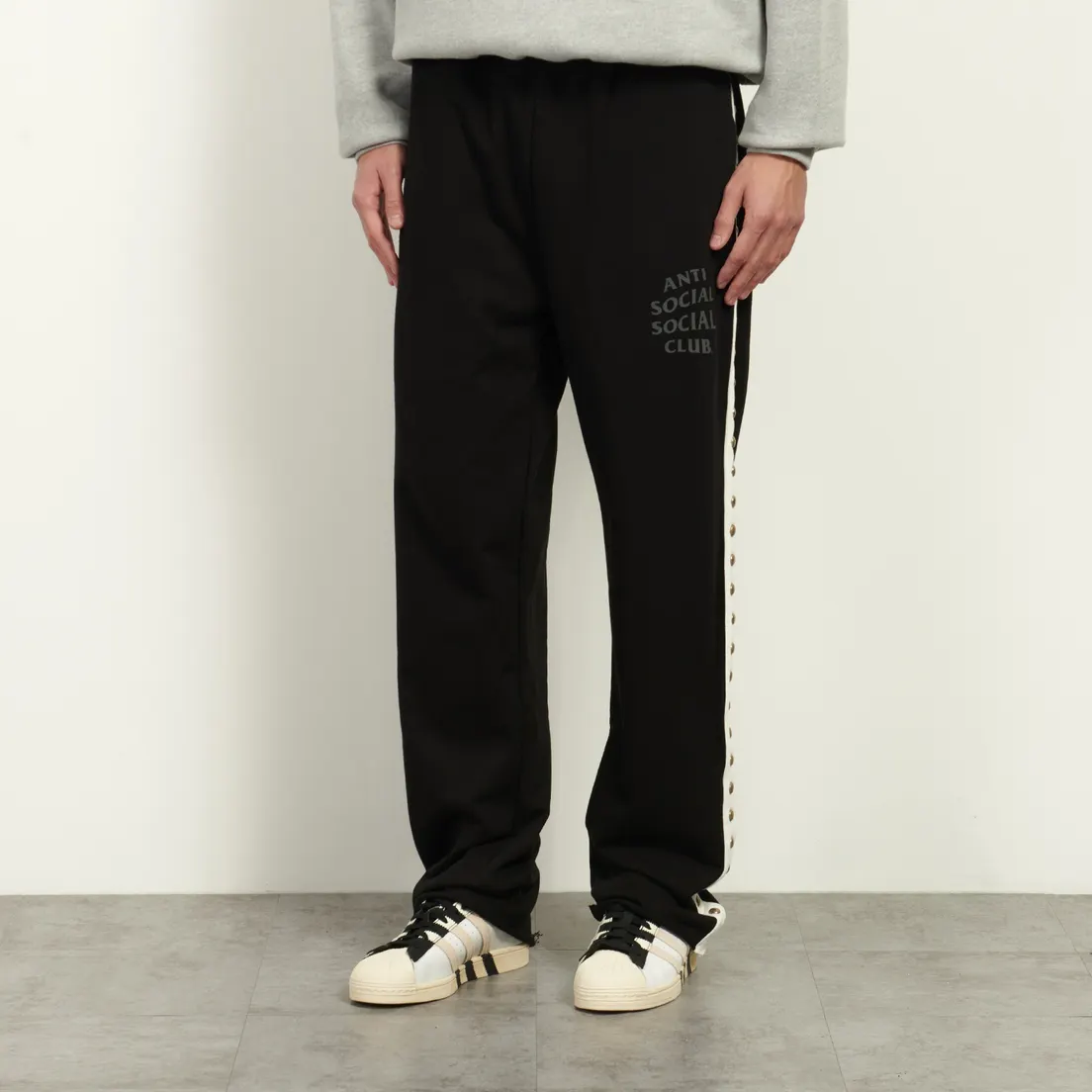 Anti Social Social Club Мужские брюки Studded Mind Games