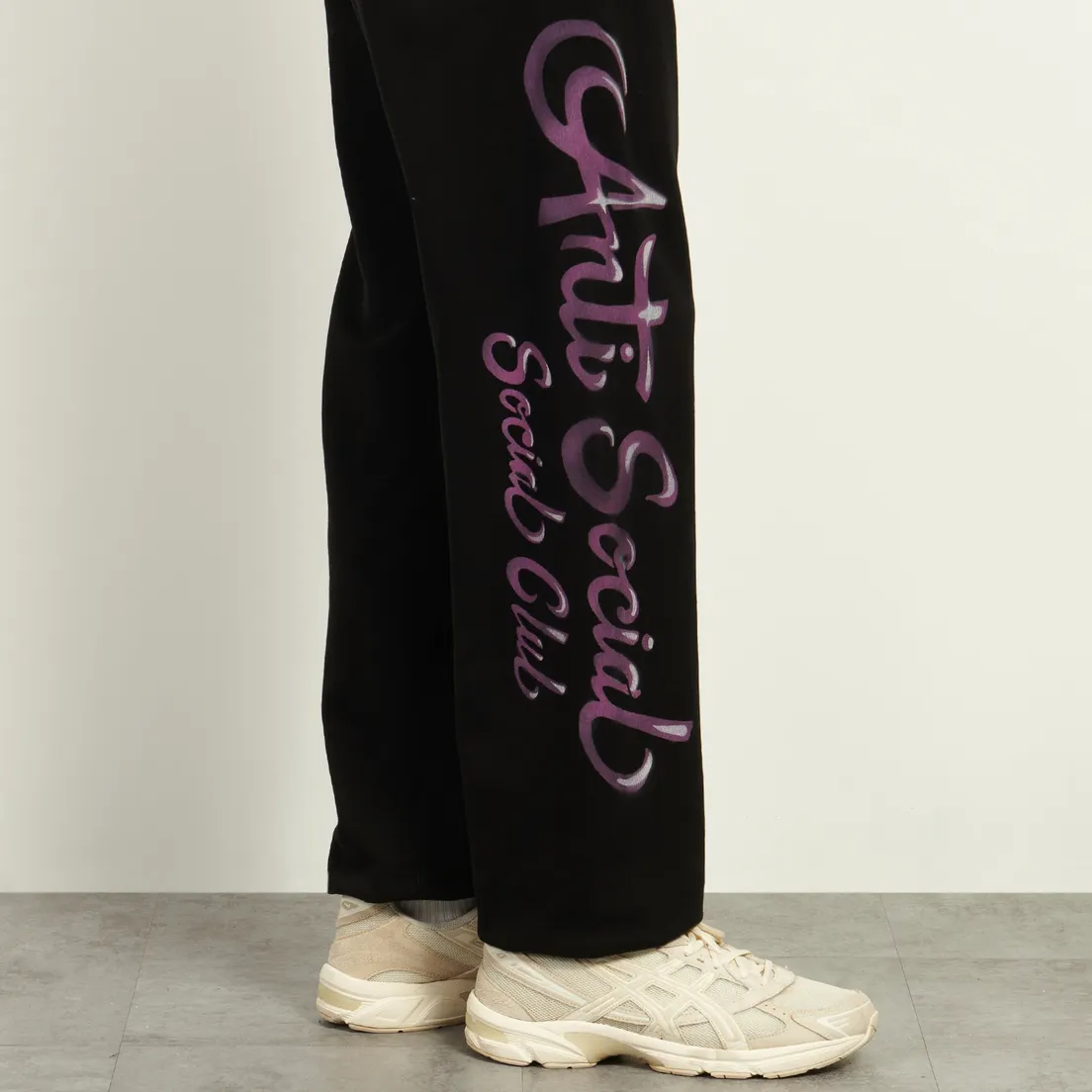 Anti Social Social Club Мужские брюки Airbrush Mind Games