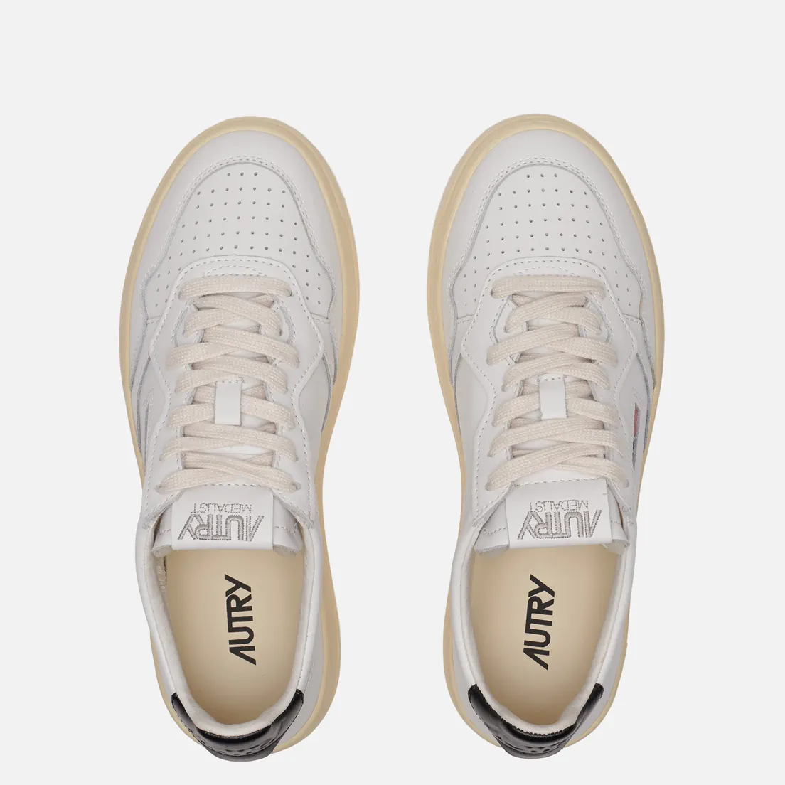 Autry Женские кроссовки Medalist Low