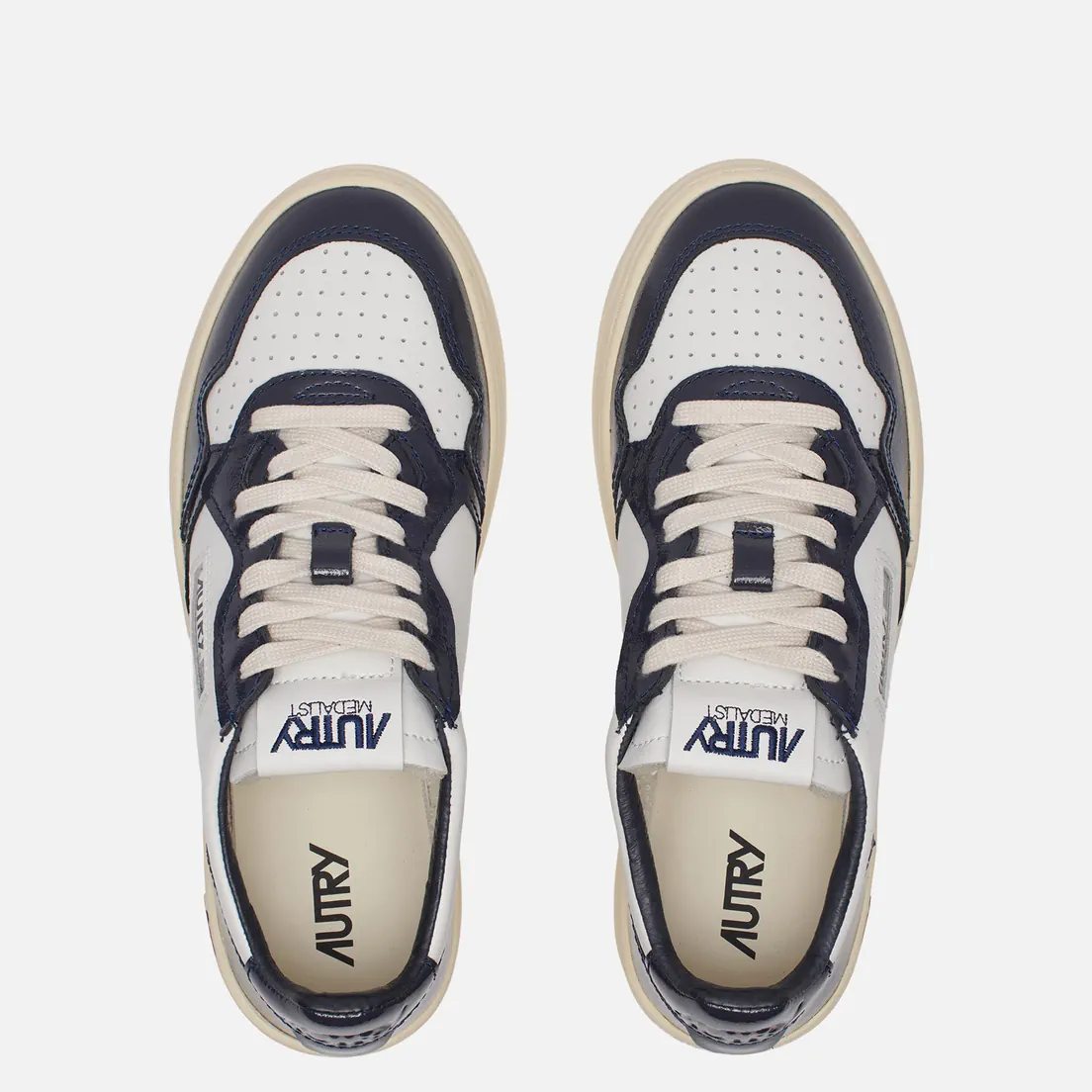 Autry Женские кроссовки Medalist Low