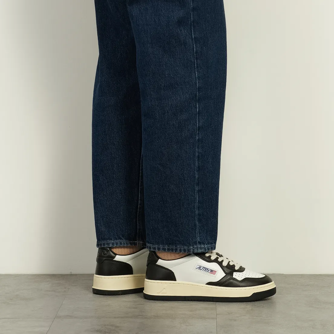 Autry Женские кроссовки Medalist Low Leather