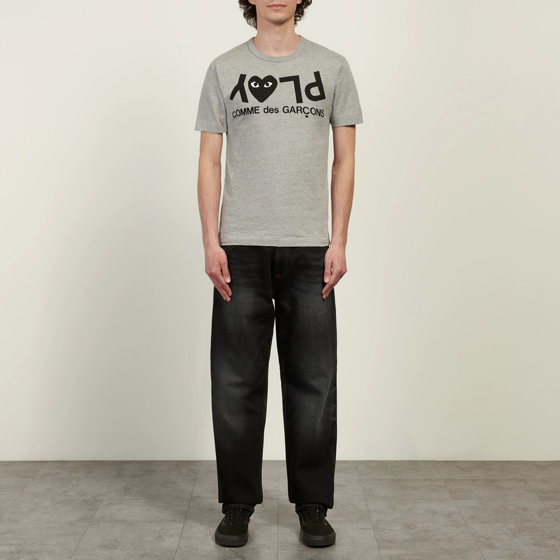 Comme des Garcons Play Мужская футболка Inverted Logo Print