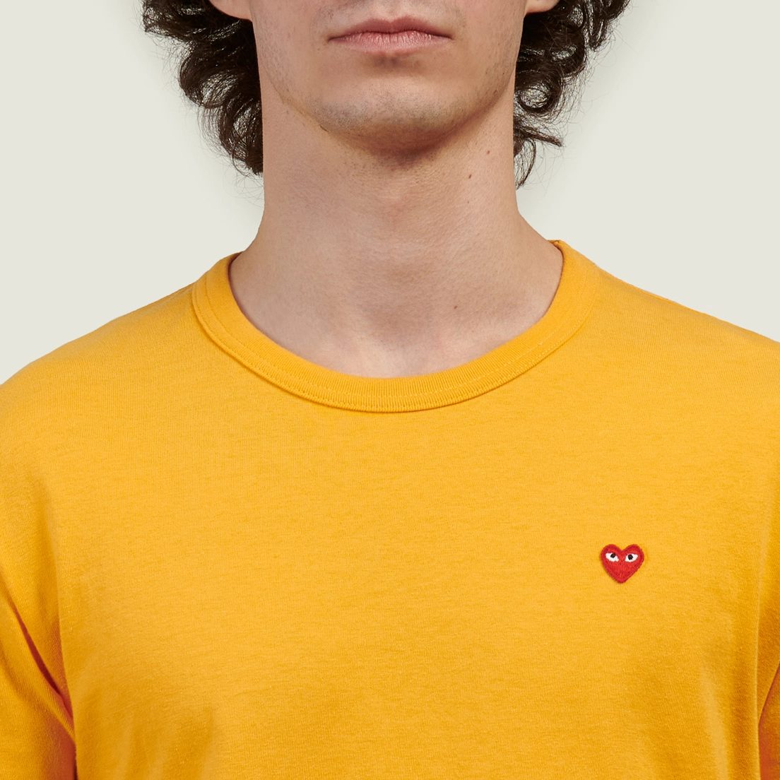 Comme des Garcons Play Мужская футболка Small Red Emblem
