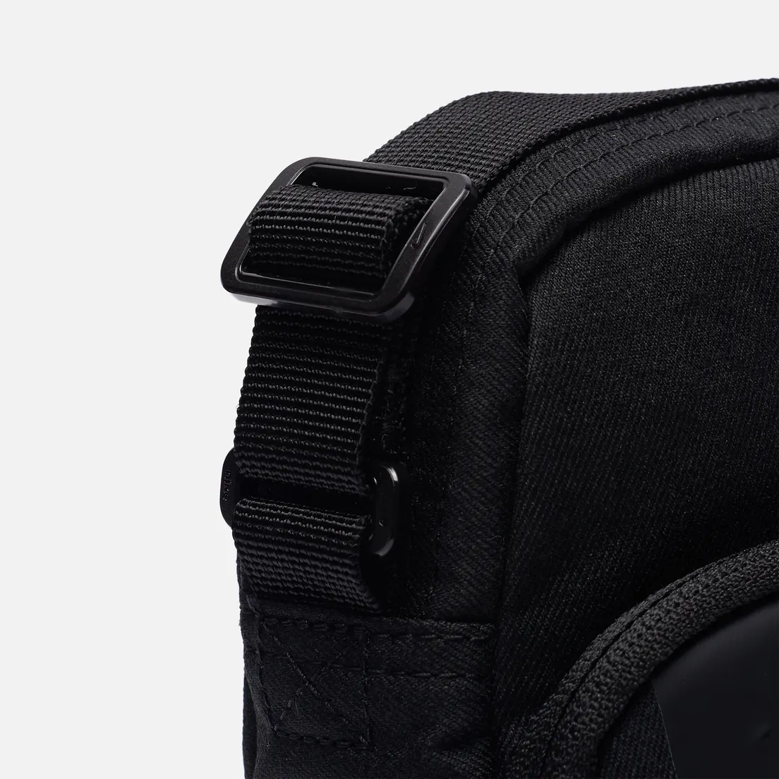 Nike Сумка Tech Small Items