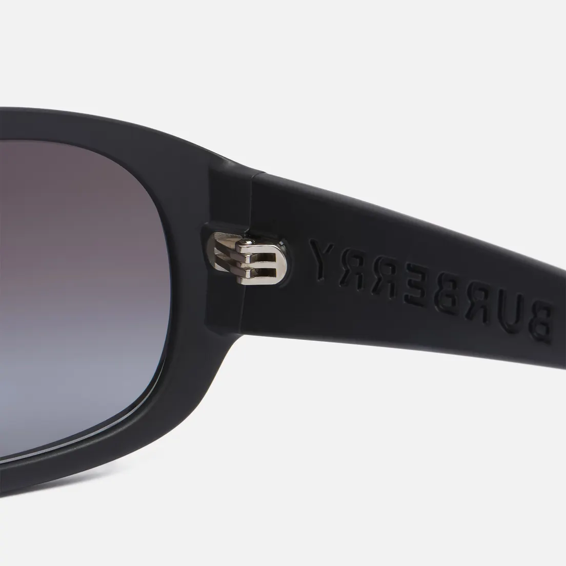 Burberry Солнцезащитные очки Milton