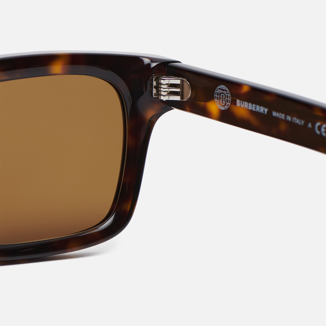 Burberry Солнцезащитные очки BE4403 Polarized