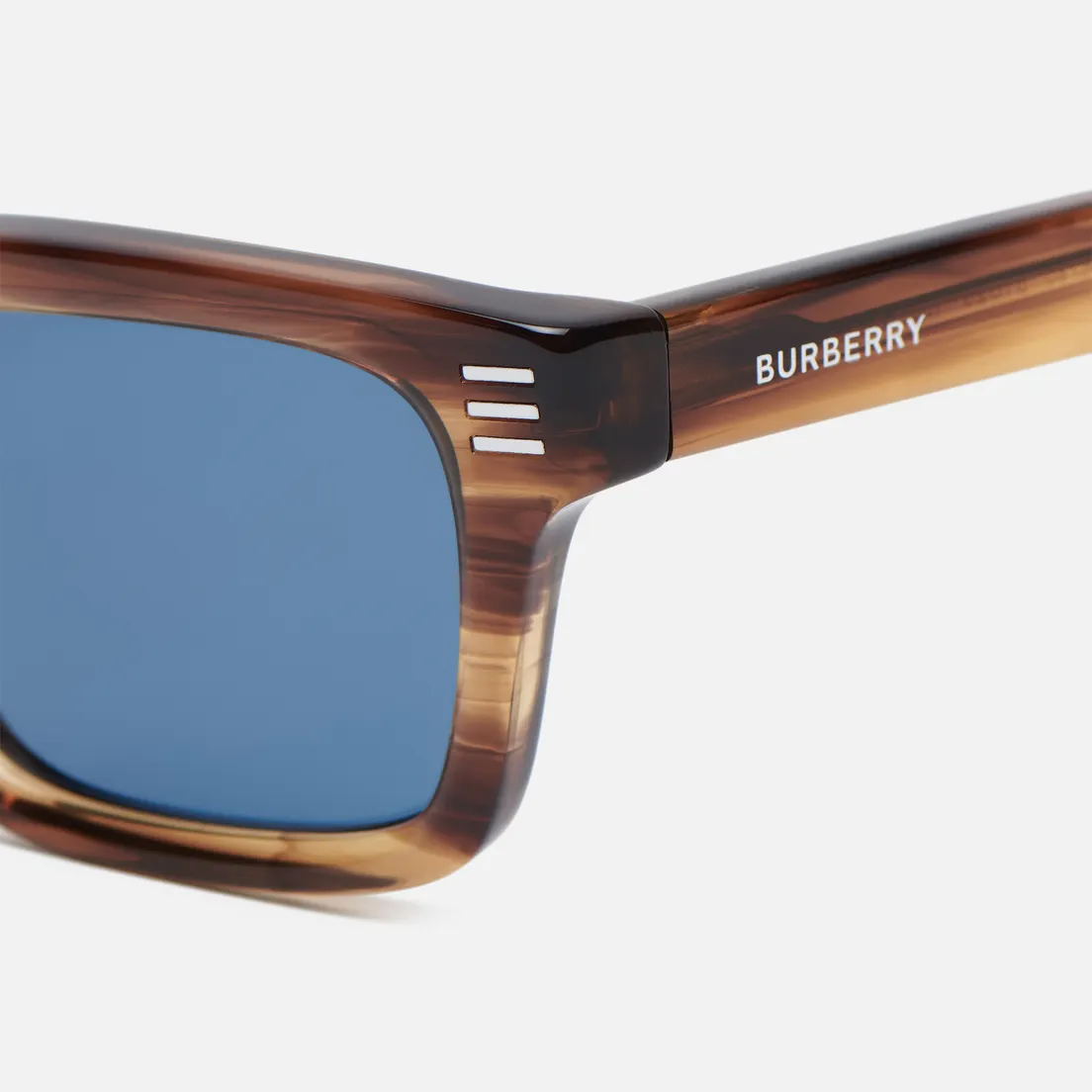 Burberry Солнцезащитные очки BE4403