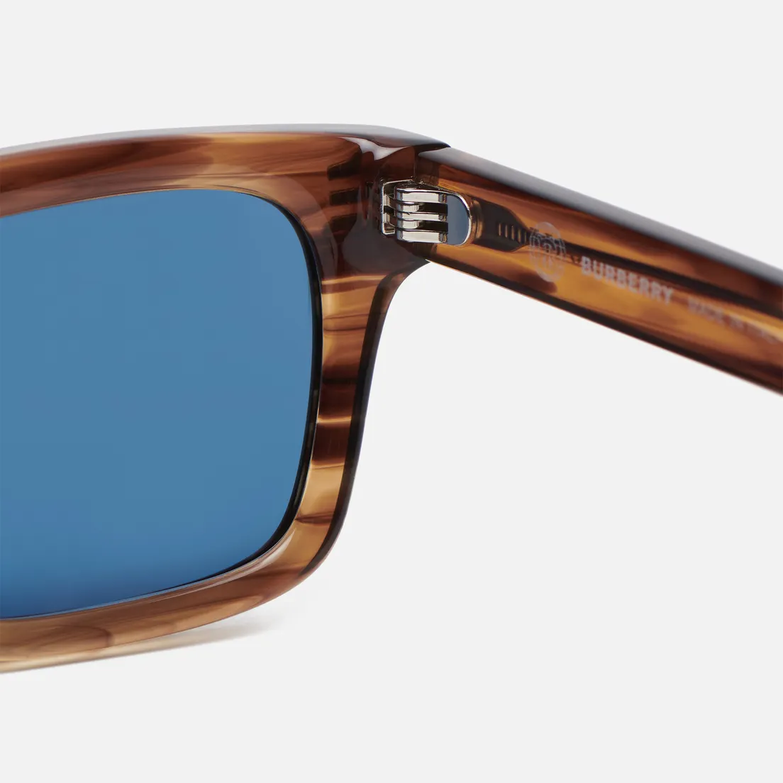 Burberry Солнцезащитные очки BE4403