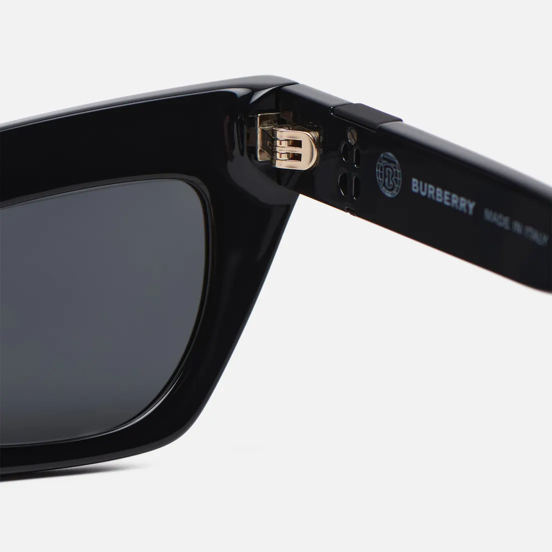 Burberry Солнцезащитные очки BE4405