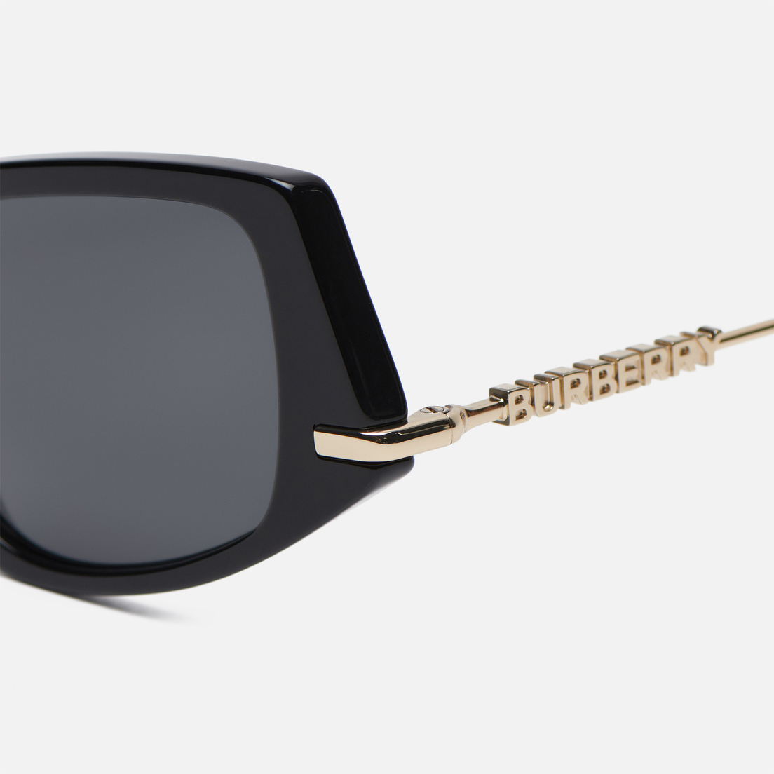 Burberry Солнцезащитные очки BE4408