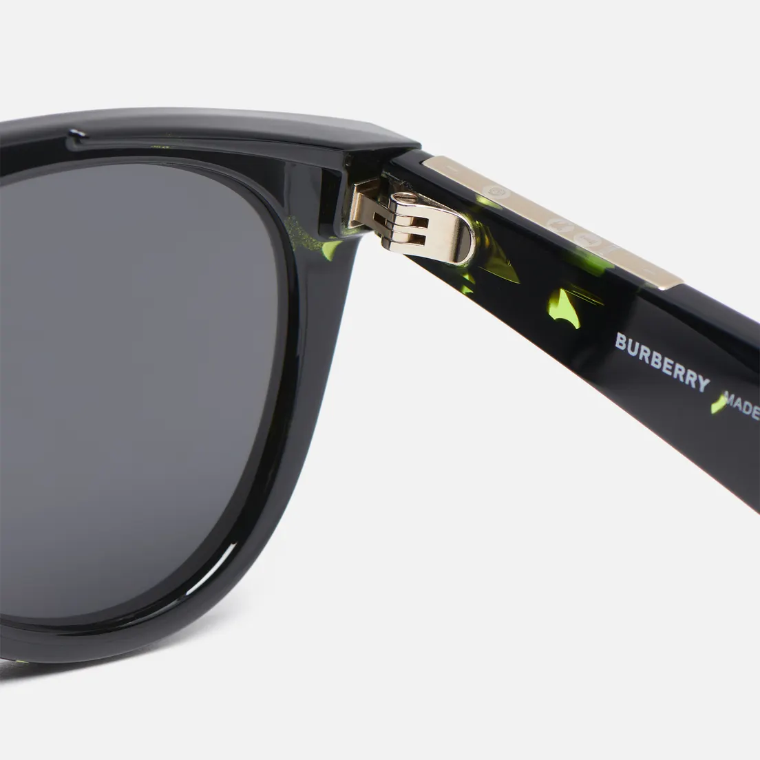 Burberry Солнцезащитные очки BE4452U