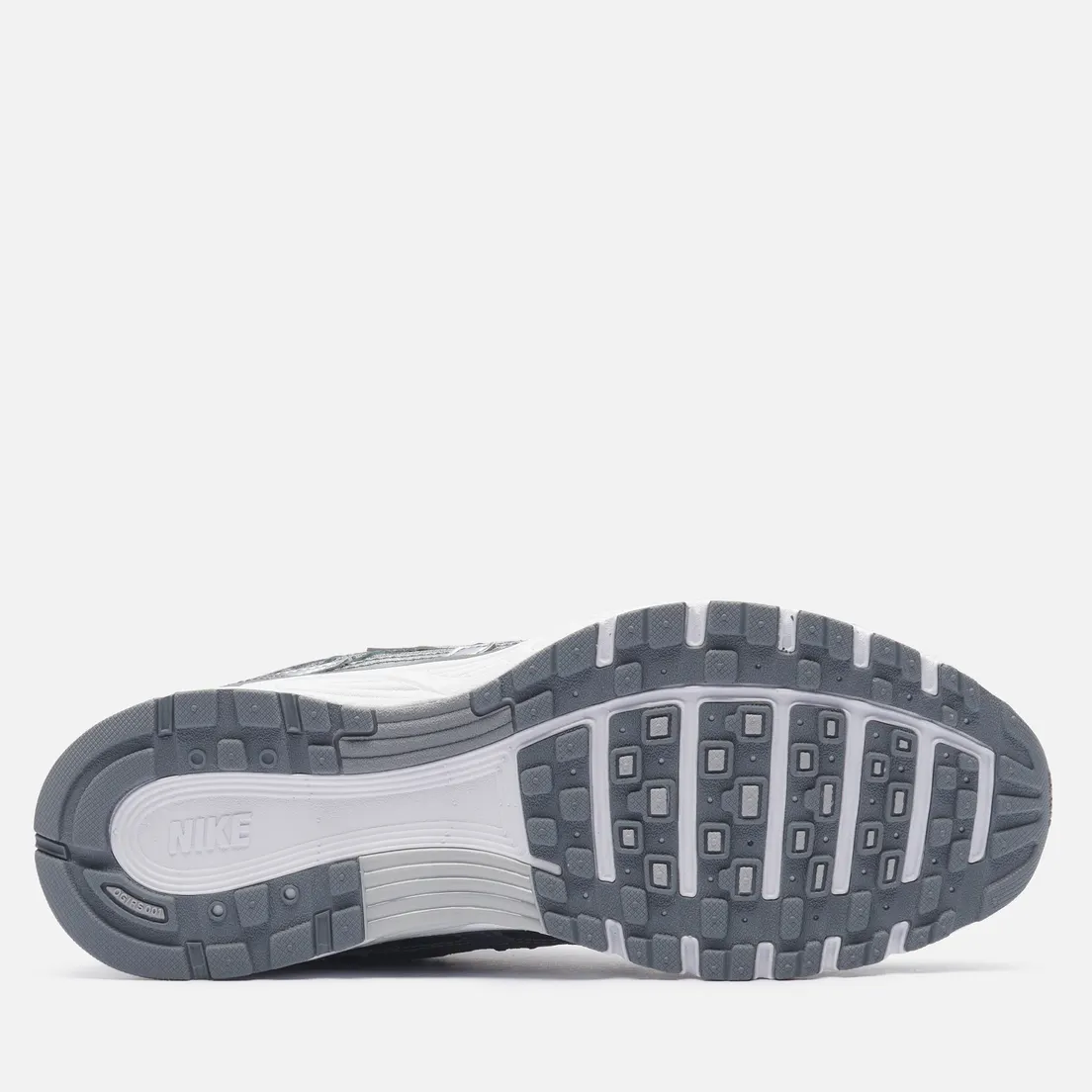 Nike Кроссовки P-6000