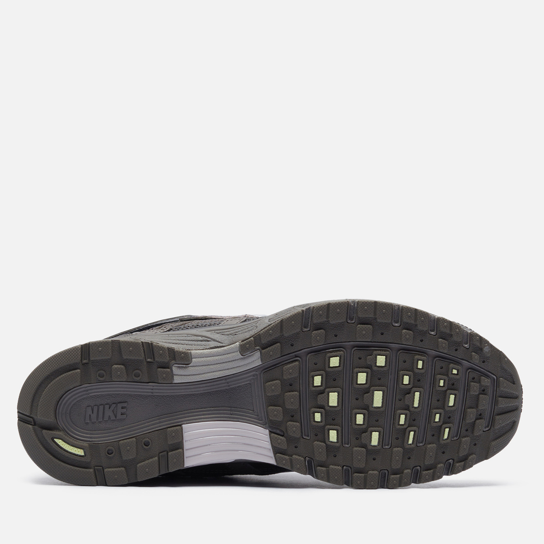 Nike Кроссовки P-6000