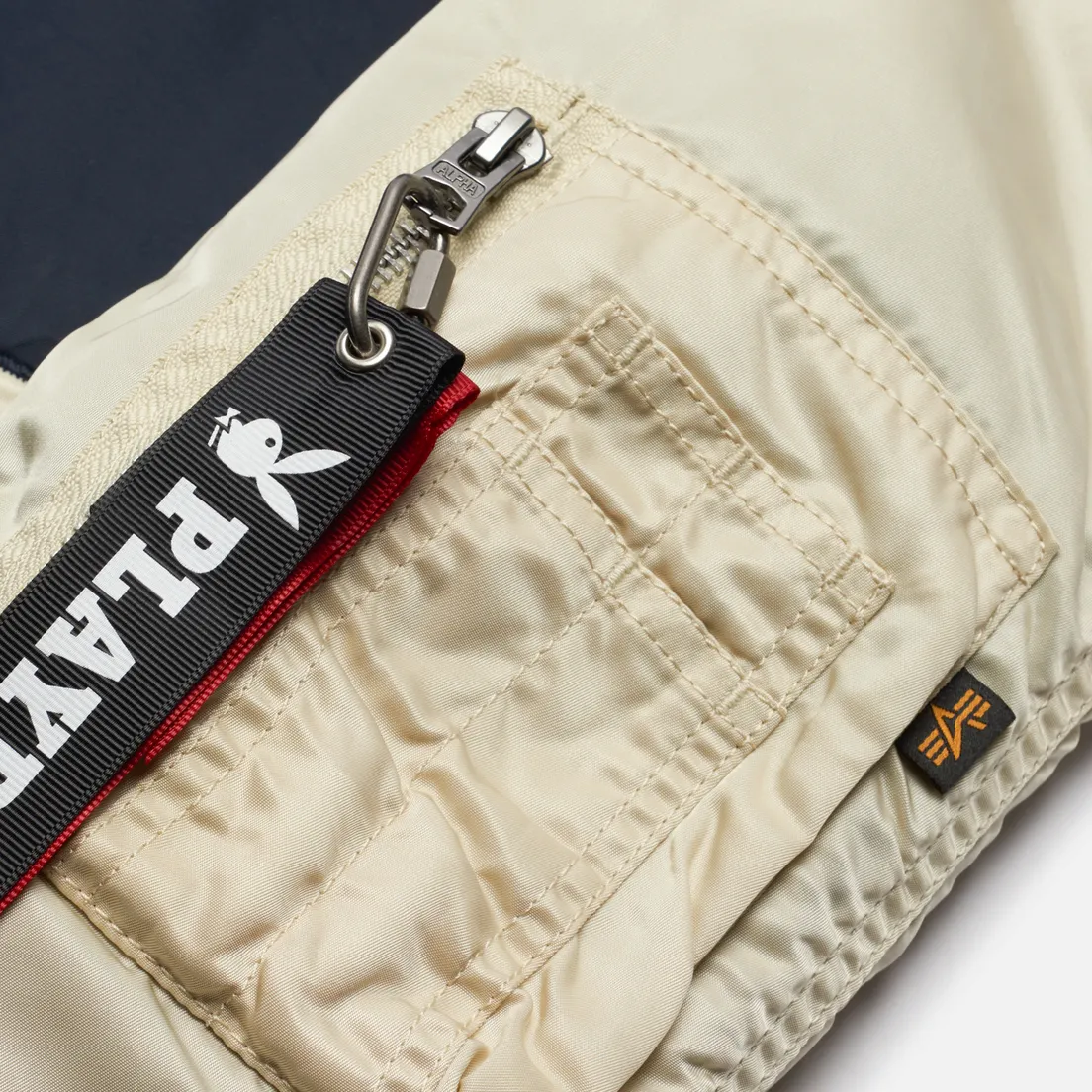 Alpha Industries Мужская куртка бомбер x Playboy Multi Stack