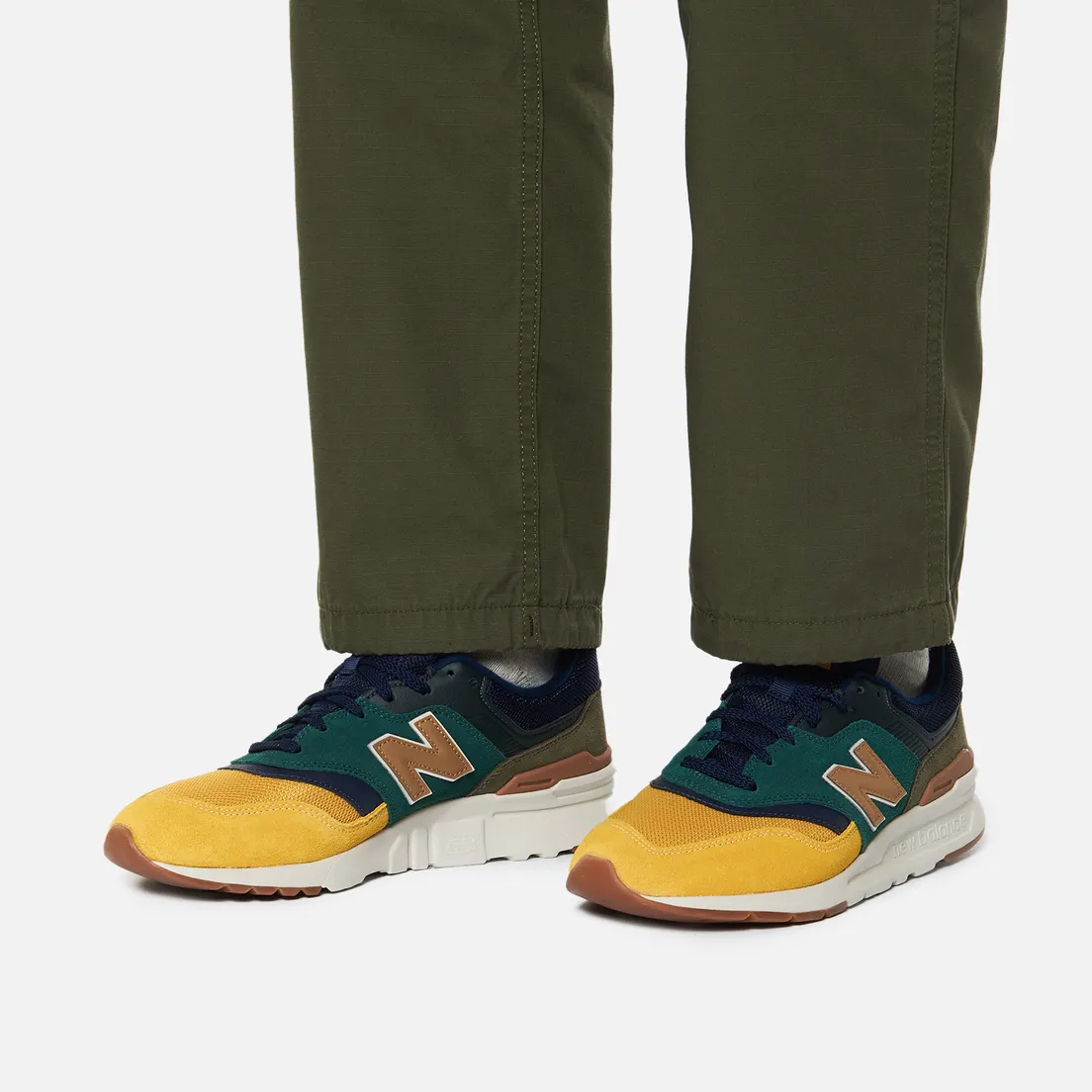 New Balance Мужские кроссовки CM997HVN
