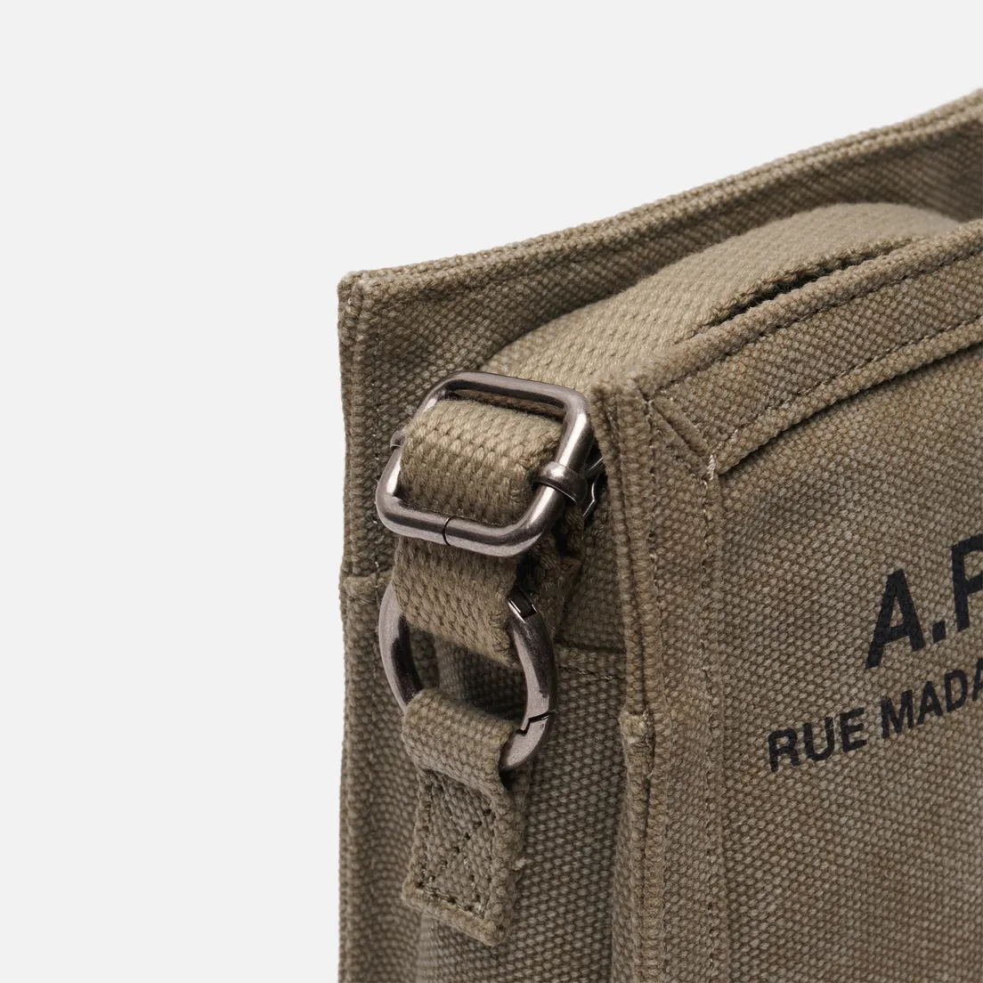 A.P.C. Сумка Recuperation Neck Pouch