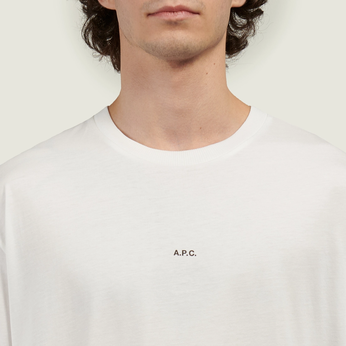 A.P.C. Мужская футболка Boxy Micro Logo GOTS